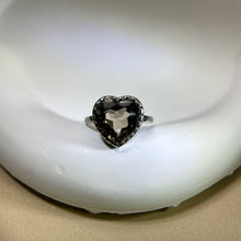 Load image into Gallery viewer, Smoky Quartz Love Heart Adjustable Ring 茶水晶爱心镶嵌活口戒指
