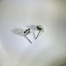 Load image into Gallery viewer, 925 Silver White Opal Earrings 白色欧泊镶嵌银耳钉
