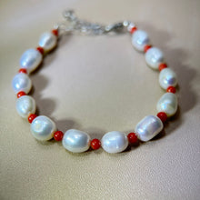 Load image into Gallery viewer, White Freshwater Pearl Red Coral Beads Bracelet 白色淡水珍珠红珊瑚珠链手链
