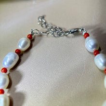 Load image into Gallery viewer, White Freshwater Pearl Red Coral Beads Bracelet 白色淡水珍珠红珊瑚珠链手链
