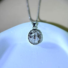 Load image into Gallery viewer, Herkimer Diamond Pendant 闪灵钻镶嵌吊坠
