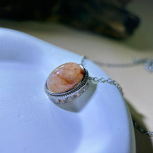 将图片加载到图库查看器，Red Hematoid Quartz Pendant 红色胶花水晶镶嵌吊坠
