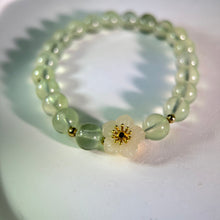 Load image into Gallery viewer, Green Prehnite White Nephrite Flower Beads Bracelet 绿色葡萄石和田玉白玉花朵手串
