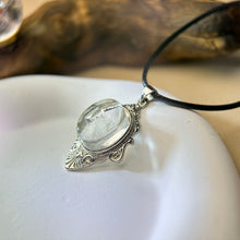 将图片加载到图库查看器，Clear Quartz Pendant Necklace 白水晶镶嵌吊坠项链
