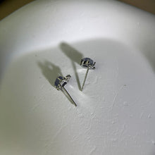 将图片加载到图库查看器，925 Silver Tanzanite Love Heart Earrings 坦桑石爱心镶嵌银耳钉
