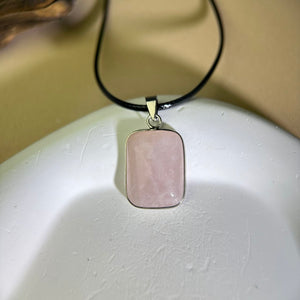 Rose Quartz Pendant Necklace 粉水晶吊坠项链