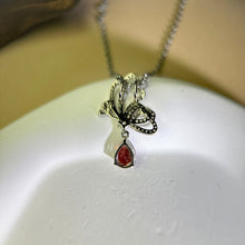 将图片加载到图库查看器，Ruby Garnet Butterfly Pendant 酒红石榴石镶嵌蝴蝶吊坠
