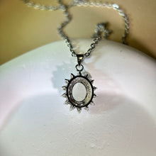 Load image into Gallery viewer, Moonstone Pendant 冰长石月光石镶嵌吊坠
