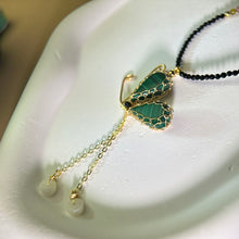 将图片加载到图库查看器，Malachite Butterfly Pendant Black Spinel Beads Necklace 孔雀石蝴蝶吊坠黑色尖晶石珠链项链
