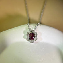 Load image into Gallery viewer, Purple Garnet Pendant 紫牙乌石榴石镶嵌吊坠
