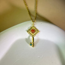 将图片加载到图库查看器，Carnelian Key Pendant 南红玛瑙镶嵌钥匙吊坠
