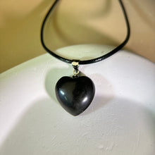 Load image into Gallery viewer, Silver Sheen Obsidian Love Heart Pendant Necklace 银眼黑曜石爱心吊坠项链
