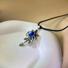 将图片加载到图库查看器，Blue Kyanite Pendant Necklace 蓝晶石镶嵌吊坠项链
