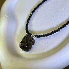 将图片加载到图库查看器，Smoky Quartz PIXIU Pendant Black Spinel Beads Necklace 茶水晶貔貅黑色尖晶石珠链项链
