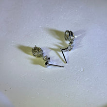 Load image into Gallery viewer, 925 Silver Citrine Earrings 黄水晶镶嵌银耳钉
