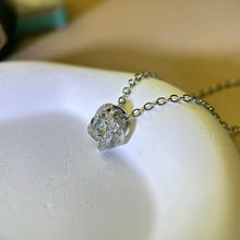 Load image into Gallery viewer, Moissanite Diamond Pendant 莫桑石镶嵌吊坠
