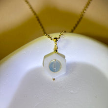 Load image into Gallery viewer, Aquamarine White Mother of Pearl Pendant 海蓝宝白色贝母吊坠
