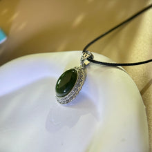 Load image into Gallery viewer, Green Nephrite Pendant Necklace 和田玉青玉镶嵌吊坠项链
