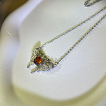 Load image into Gallery viewer, Orange Granet Butterfly Pendant Necklace 橙红石榴石镶嵌蝴蝶吊坠项链
