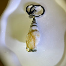 Load image into Gallery viewer, Sea Conch Shell Ornament Key Ring Bag Charm 海螺贝壳挂饰钥匙扣包挂
