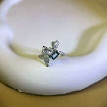 Load image into Gallery viewer, London Blue Topaz Adjustable Ring 伦敦蓝托帕石镶嵌活口戒指
