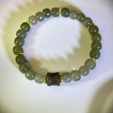 Load image into Gallery viewer, Green Nephrite Beads Bracelet 和田玉鸭蛋青玉糖玉手串
