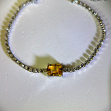 Load image into Gallery viewer, Citrine Bracelet 黄水晶镶嵌手链
