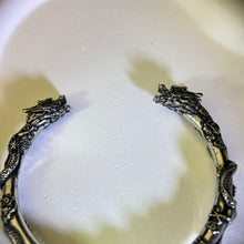 Load image into Gallery viewer, Phantom Quartz Adjustable Bangle 幽灵水晶镶嵌活口手镯
