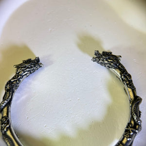 Phantom Quartz Adjustable Bangle 幽灵水晶镶嵌活口手镯