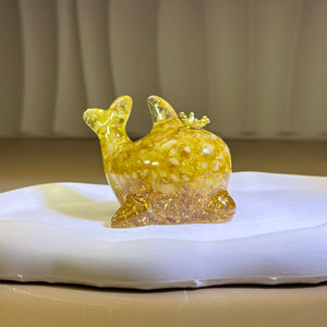 Citrine Resin Whale 黄水晶滴胶鲸鱼