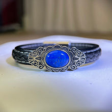 Load image into Gallery viewer, Lapis Lazuli PU Leather Bangle 青金石镶嵌皮手镯
