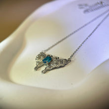 将图片加载到图库查看器，Swiss Blue Topaz Butterfly Pendant Necklace 瑞士蓝托帕石镶嵌蝴蝶吊坠项链
