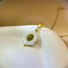 将图片加载到图库查看器，Green Jade White Mother of Pearl Pendant 糯冰油绿翡翠白色贝母吊坠
