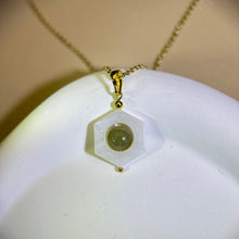 将图片加载到图库查看器，Green Jade White Mother of Pearl Pendant 糯冰油绿翡翠白色贝母吊坠
