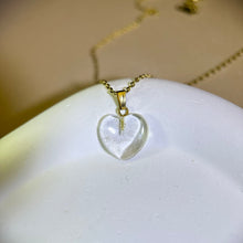 将图片加载到图库查看器，Clear Quartz Love Heart Pendant 白水晶爱心吊坠
