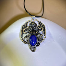 Load image into Gallery viewer, Lapis Lazuli Cthulhu Pendant Necklace 青金石镶嵌克苏鲁吊坠项链
