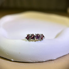 将图片加载到图库查看器，Purple Garnet Adjustable Ring 紫牙乌石榴石镶嵌活口戒指
