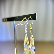 Load image into Gallery viewer, 14K Gold Filled Labradorite Earrings 拉长石灰月光石14K注金耳钩
