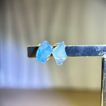 Load image into Gallery viewer, 925 Silver Aquamarine Earrings 海蓝宝银镶嵌耳钉
