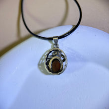 将图片加载到图库查看器，Orange Garnet Pendant Necklace 橙红石榴石镶嵌吊坠项链
