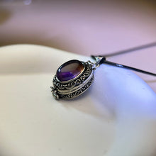 Load image into Gallery viewer, Amethyst Container Pendant Necklace 紫水晶镶嵌嘎乌盒吊坠项链
