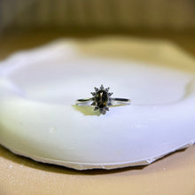 Load image into Gallery viewer, Smoky Quartz Adjustable Ring 茶水晶镶嵌活口戒指
