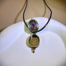 Load image into Gallery viewer, Amethyst Container Pendant Necklace 紫水晶镶嵌嘎乌盒吊坠项链
