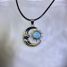 将图片加载到图库查看器，Larimar Moon and Sun Pendant Necklace 海纹石镶嵌星月吊坠项链
