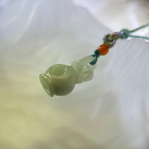 Green Jade Vase Pendant Necklace 糯种豆色翡翠花瓶吊坠项链