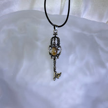 Load image into Gallery viewer, Golden Rutilated Quartz Key Pendant Necklace 金发晶水晶镶嵌钥匙吊坠项链
