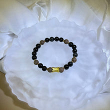 Load image into Gallery viewer, Rainbow Sheen Obsidian Argawood Beads Bracelet 彩眼黑曜石沉香木手串
