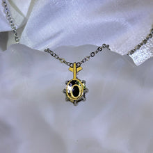 Load image into Gallery viewer, Black Opal Pendant 黑色欧泊镶嵌吊坠
