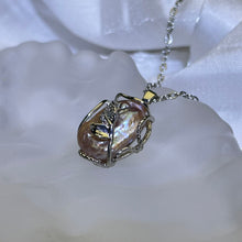 Load image into Gallery viewer, Champagne Baroque Freshwater Pearl Pendant 香槟色巴洛克淡水珍珠吊坠
