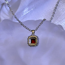 Load image into Gallery viewer, Orange Garnet Pendant 橙红石榴石镶嵌吊坠
